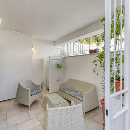 Il Girasole Apartment